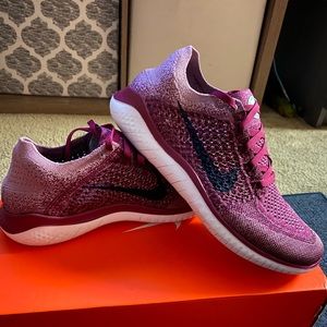 Women Nike Free Run FlyKnit Sneakers